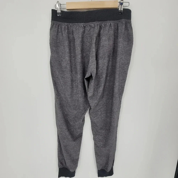 LULULEMON Grey kick it chicks light weight breathable jogger pants size 6 - Picture 2 of 6
